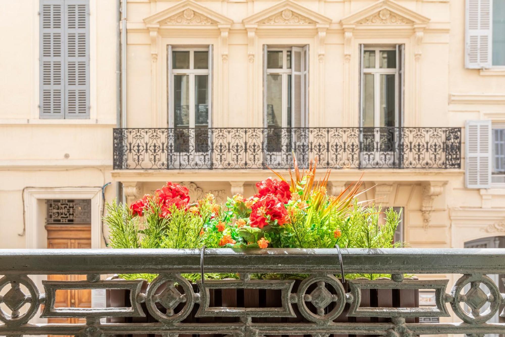 Apartamento Adira Marseille Montgrand 2 Etoiles Exterior foto