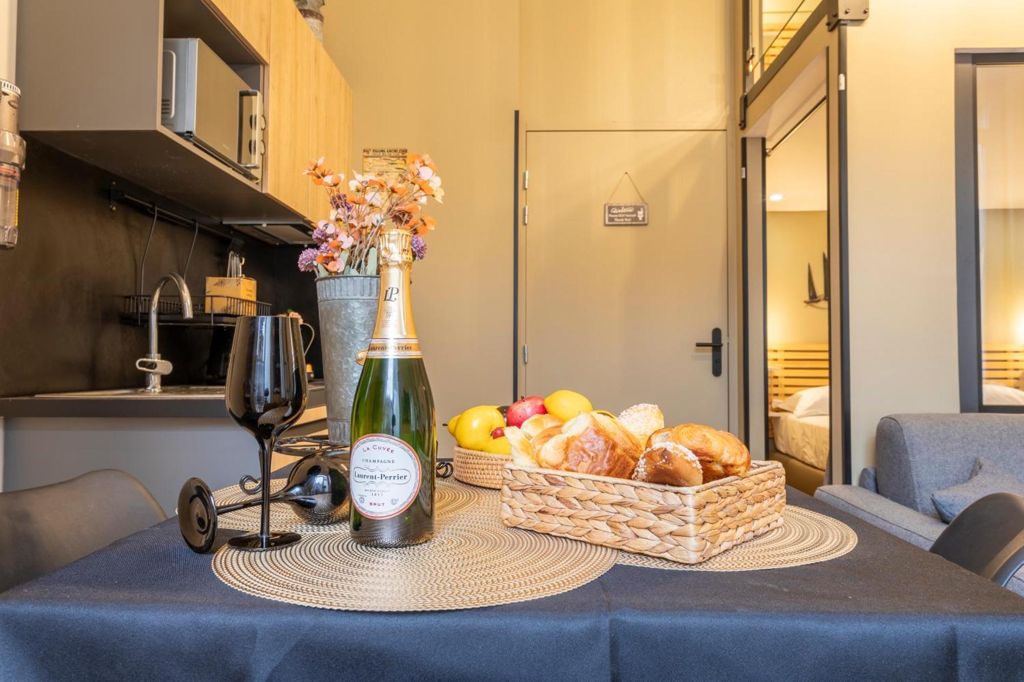 Apartamento Adira Marseille Montgrand 2 Etoiles Exterior foto